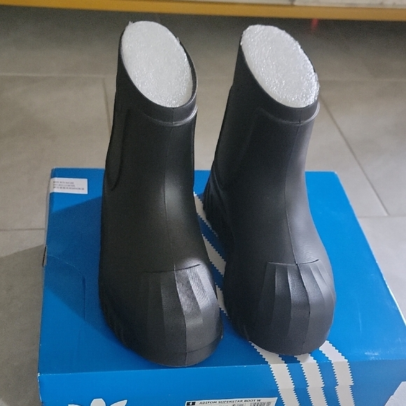 Adidas Adifoam Superstar Black Waterproof Boots - Picture 3 of 12